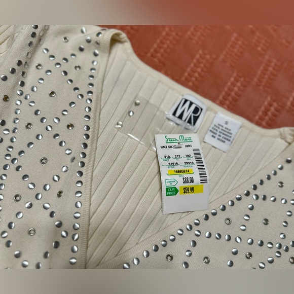 🆕 NWT Silk Jeweled WR Sweater - Cream Color Ribbed V-Neck - Long Sleeve - Size S - Picture 7 of 10
